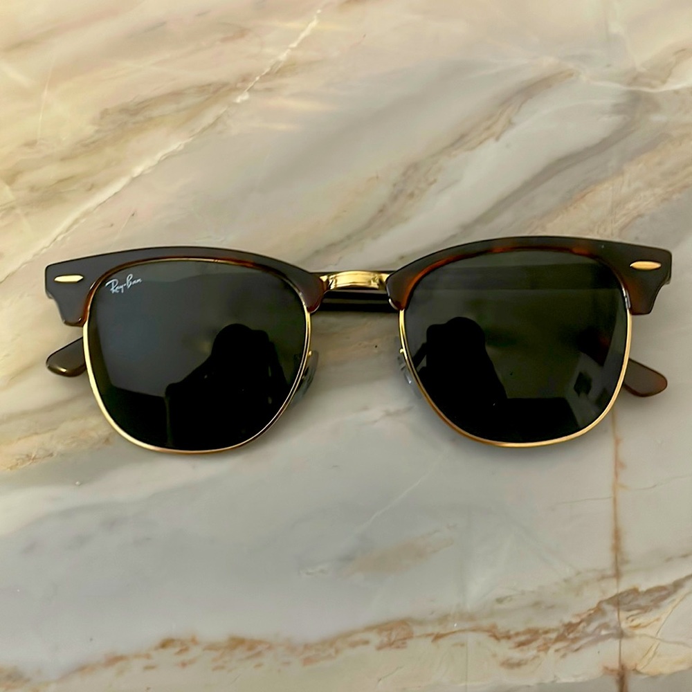 Ray-Ban Sunglasses - excellent condition